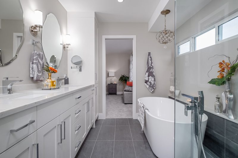 Ensuite · East Meets West